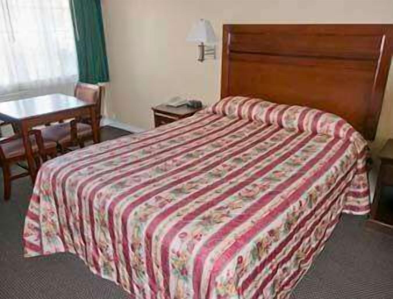 Surestay By Best Western Fresno Central Exterior photo